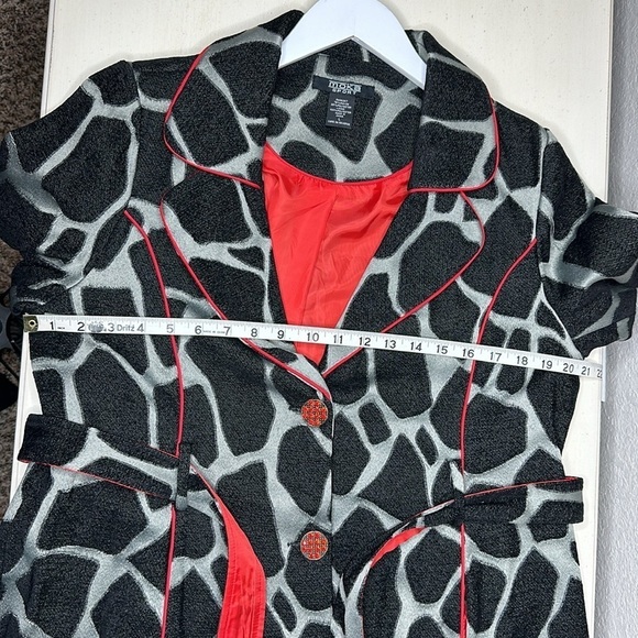 Moka Sport Giraffe Print Belted Notch Collar Coat Size Large - Picture 7 of 9